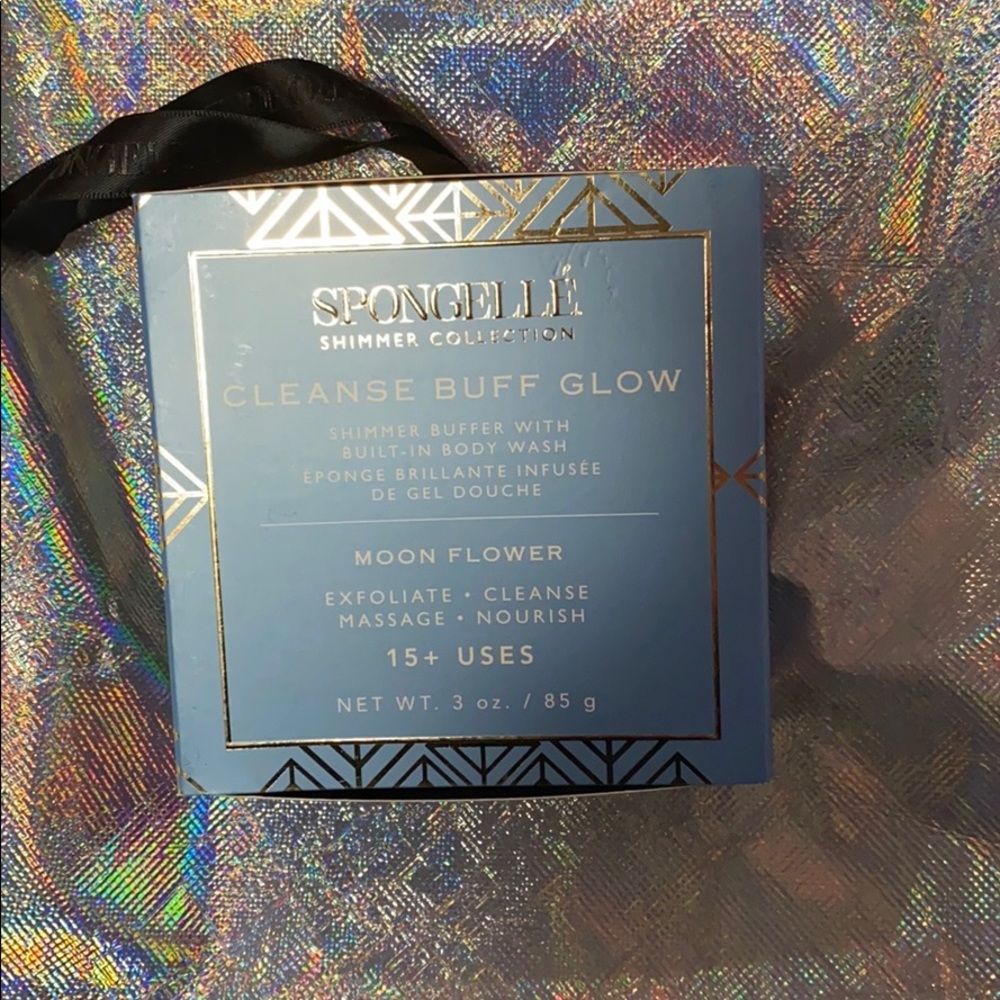 Spongelle Moon Flower Shimmer Buffer